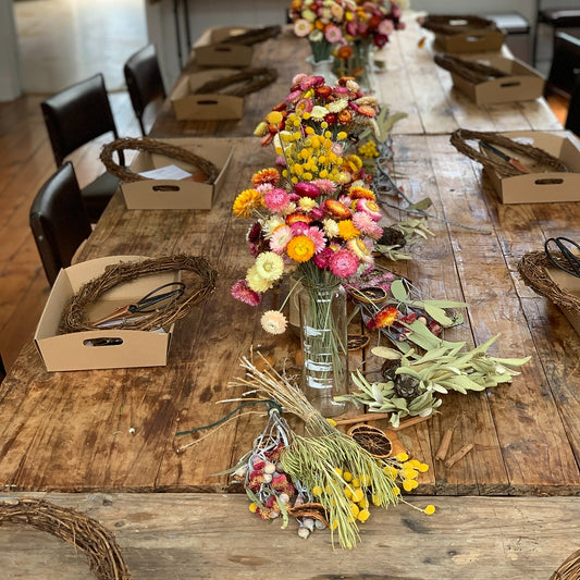 Festive Wreath-Making Workshop – Moyhu
