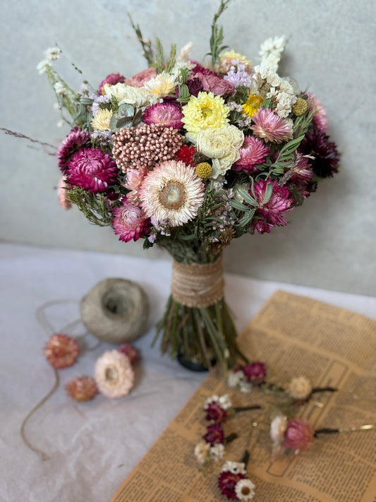 Why Choose Dried Flowers for Your Wedding