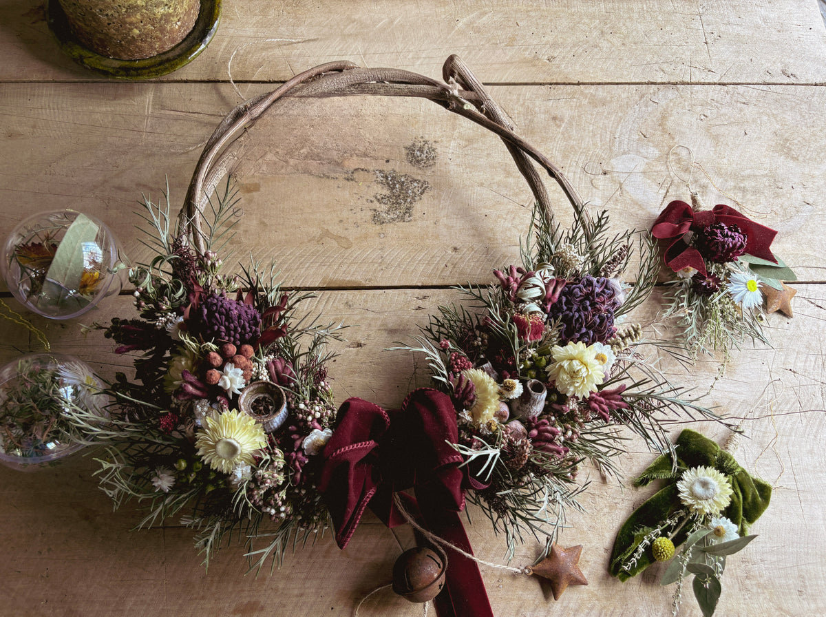 Waratah Christmas Bundle of dried Australian native flowers