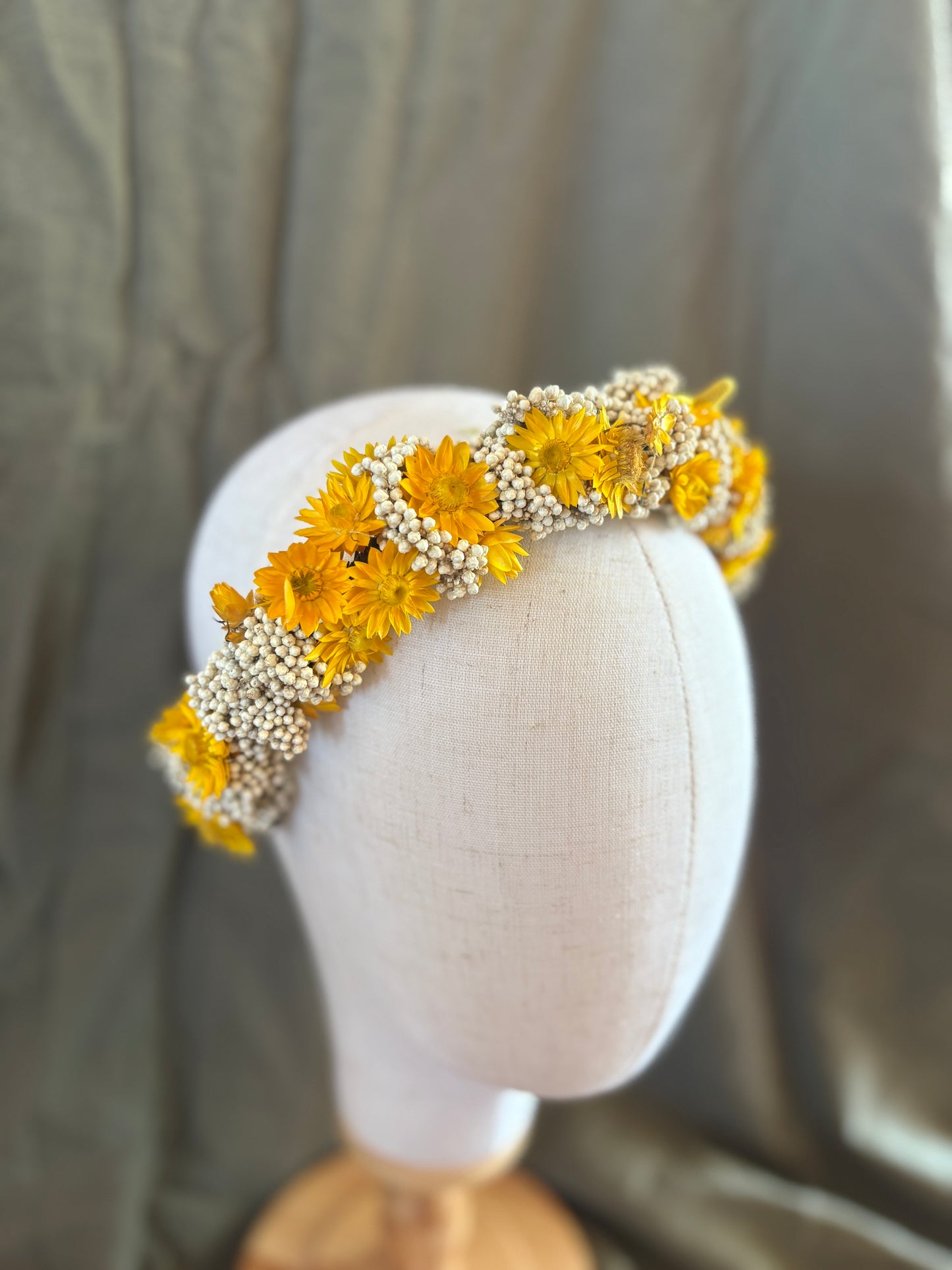 Dried flower crowns