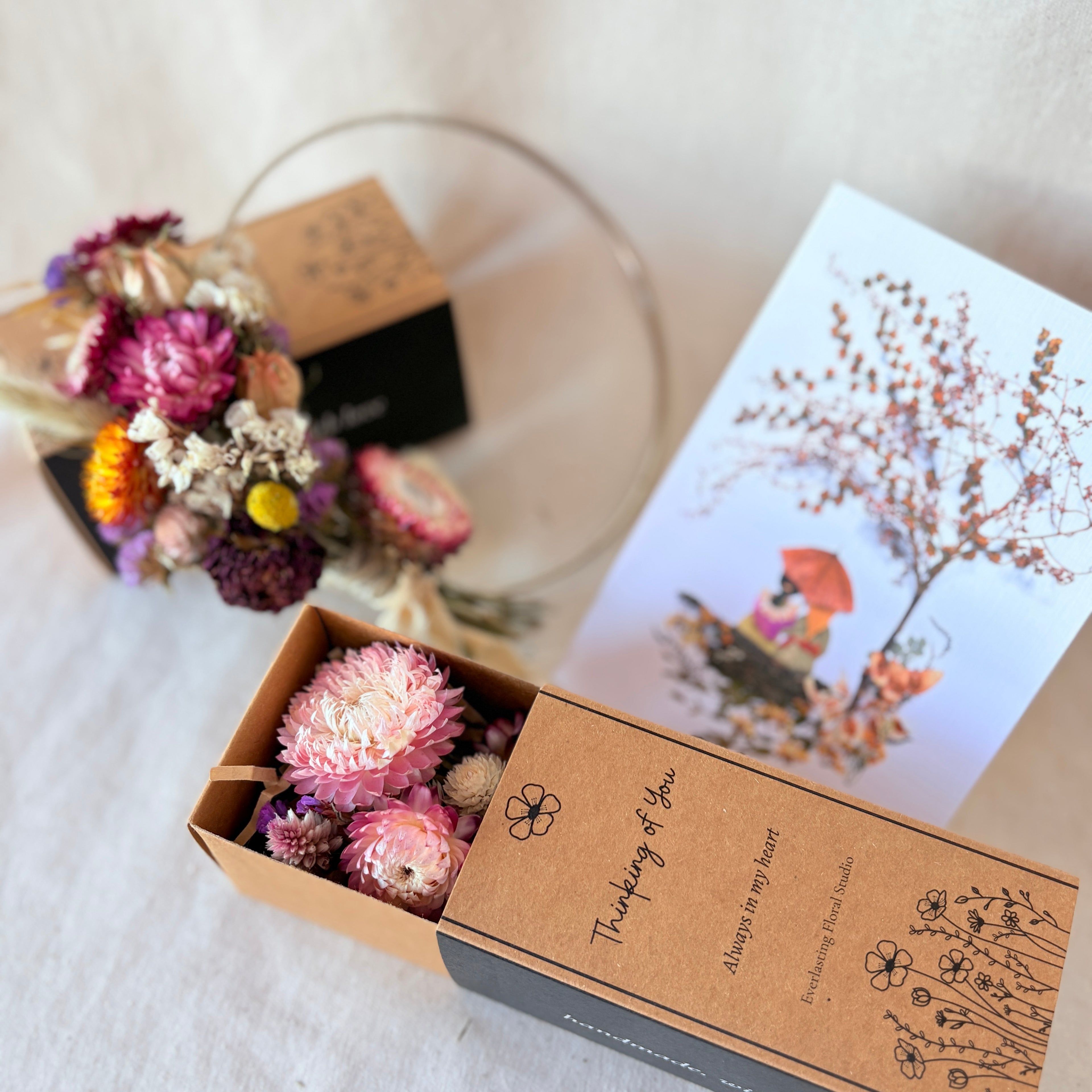 Everlasting posy complete gift box — dried flowers and greeting card, ready to give