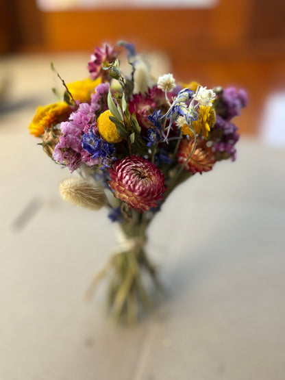 Everlasting Daisy Posy