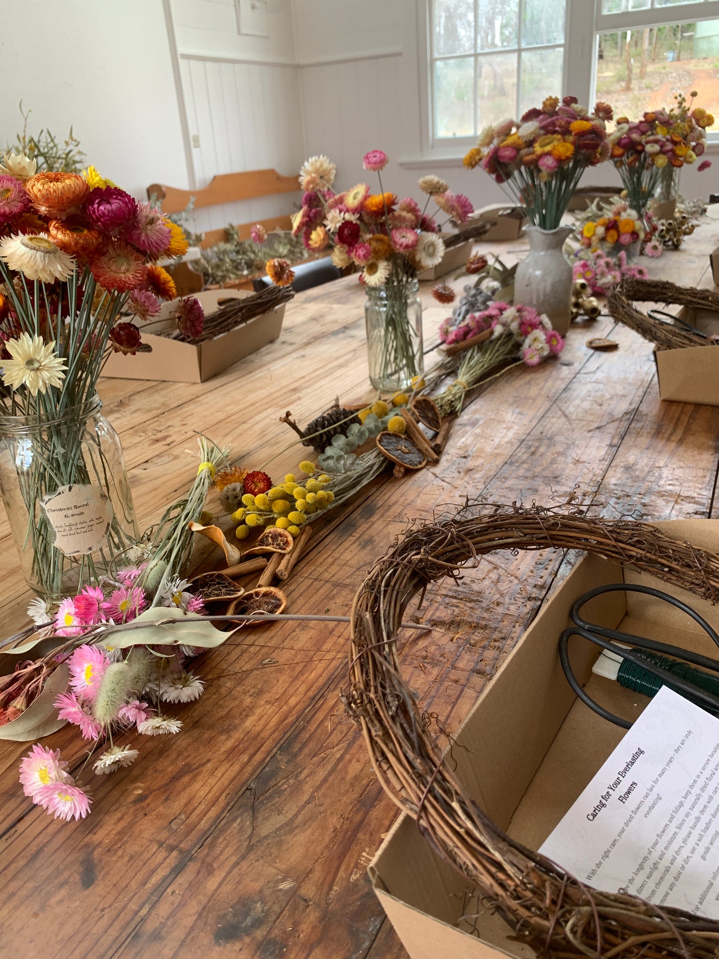 Festive Wreath-Making Workshop – Moyhu